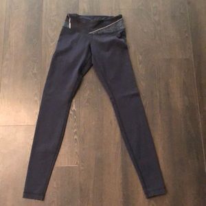 Lululemon navy blue leggings worn twice size 4